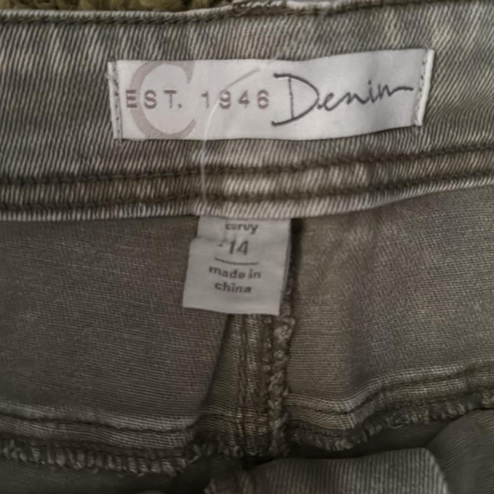 Jeans - Picture 2 of 3